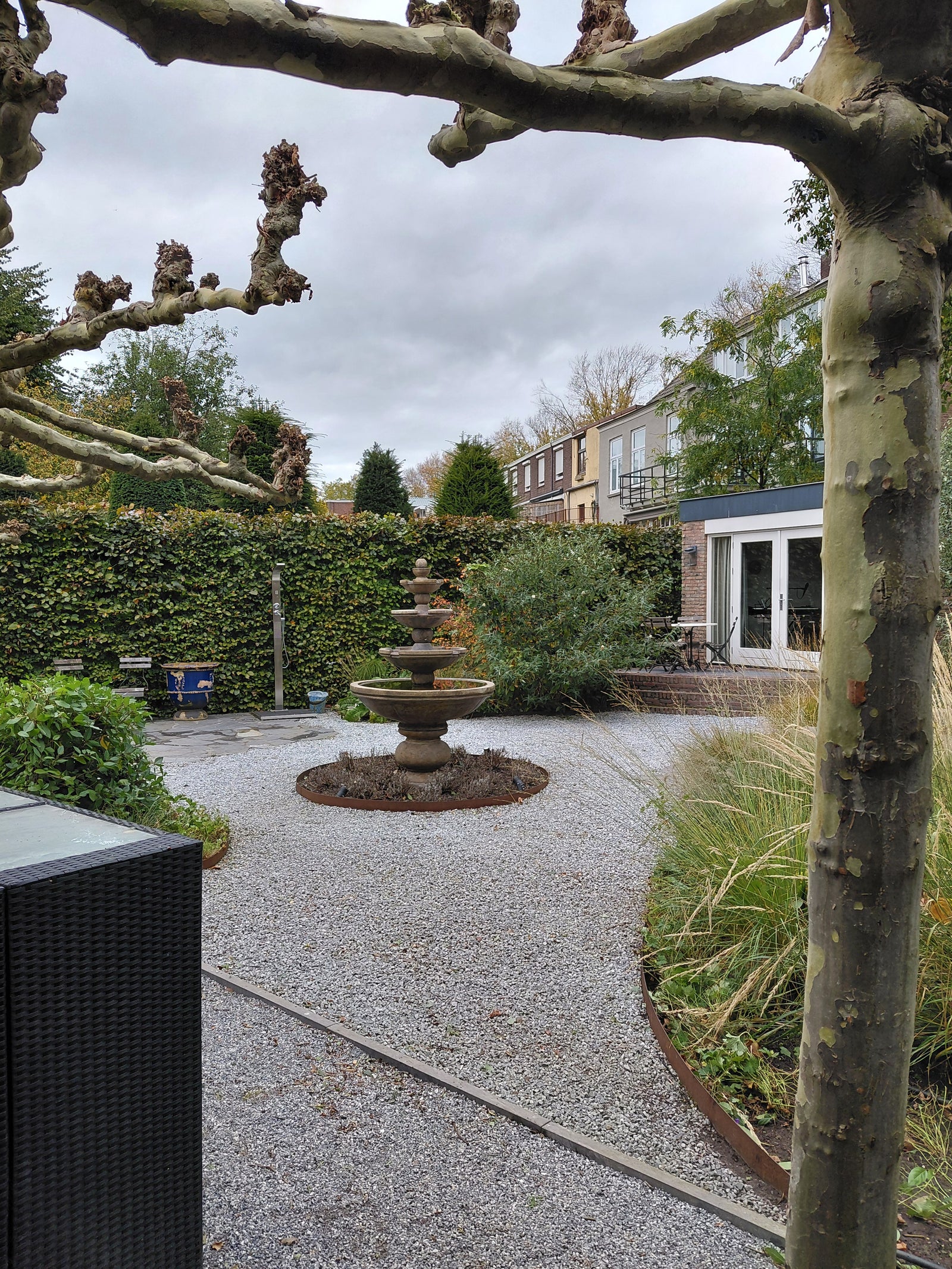 Onderhoud stadstuin in de binnenstad van Den Bosch (2025) — foto 2