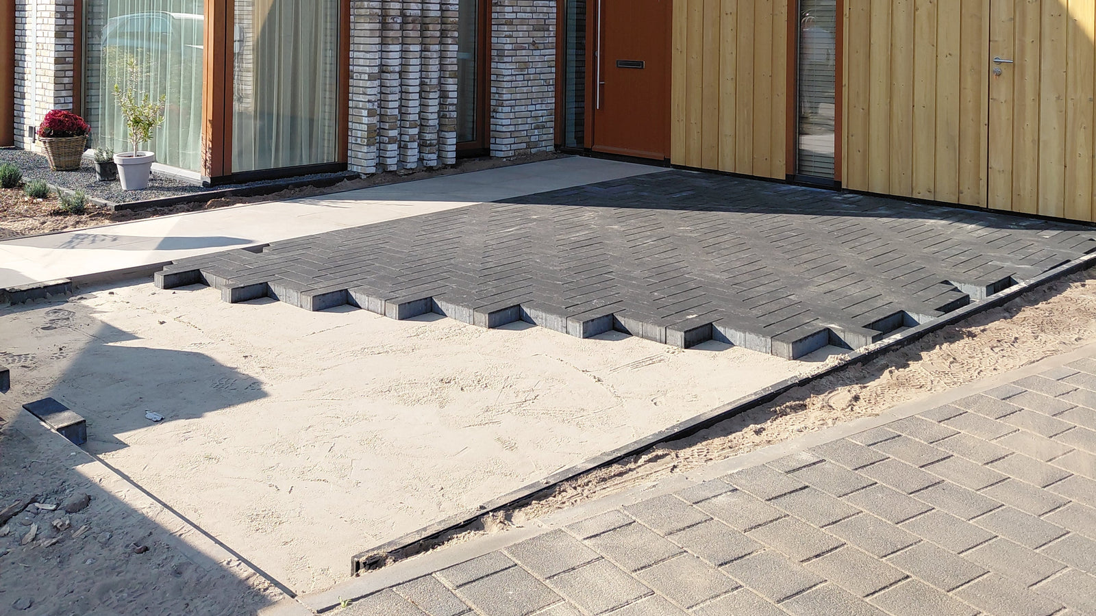 Tuinaanleg met schutting en berging in Waalwijk (2025) — foto 5